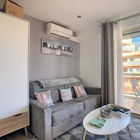 Juan Les Pins Centre - Neuf Avec Terrasse - 3 Mins Des Plages - Jazz Daire *