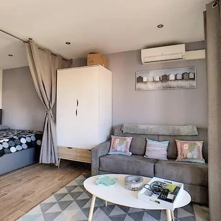 Juan Les Pins Centre - Neuf Avec Terrasse - 3 Mins Des Plages - Jazz Apartman