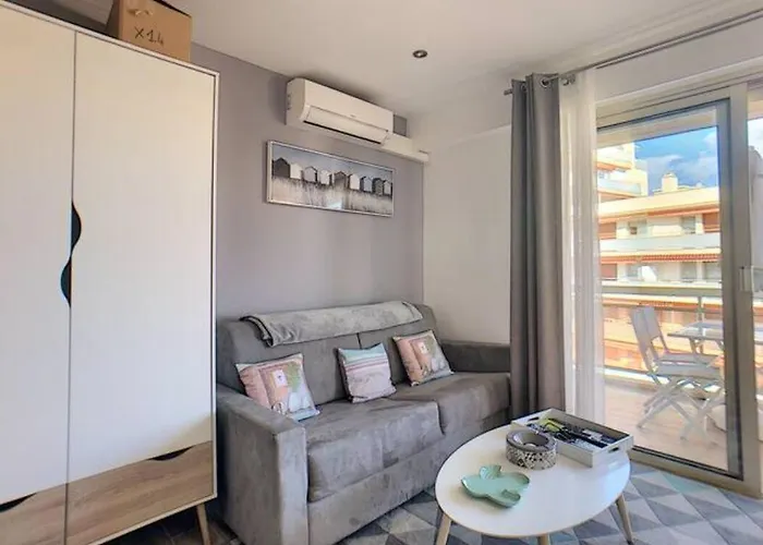 Juan Les Pins Centre - Neuf Avec Terrasse - 3 Mins Des Plages - Jazz Daire *