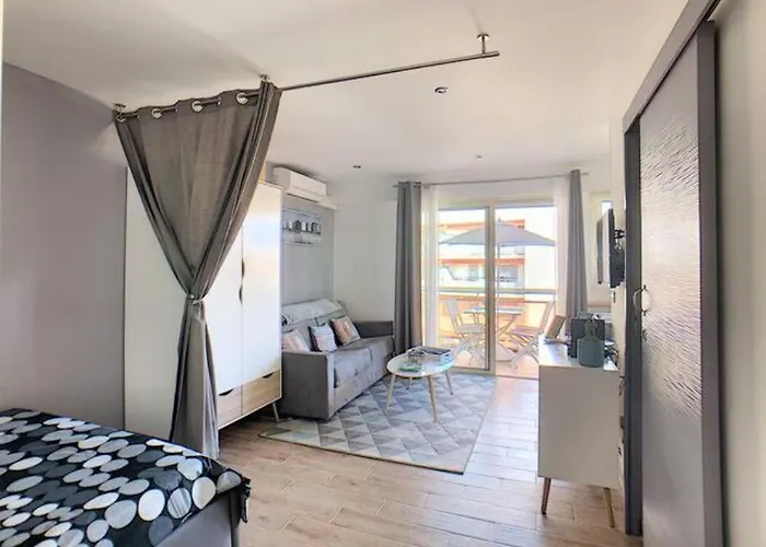 Juan Les Pins Centre - Neuf Avec Terrasse - 3 Mins Des Plages - Jazz Antibes